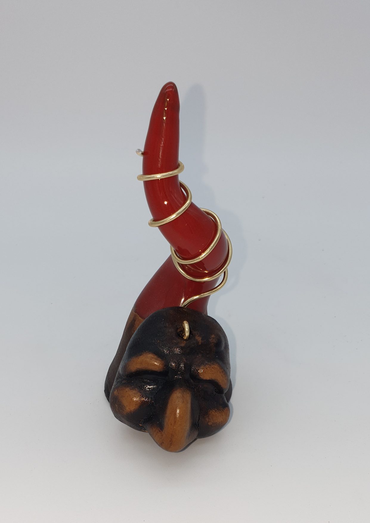 Corno in terracotta smaltata + mascherina, H 10cm